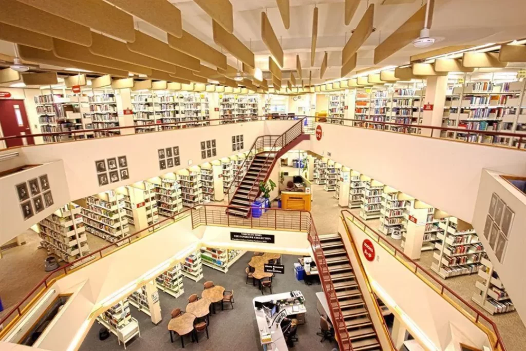 A photo of Fanshawe College's library.